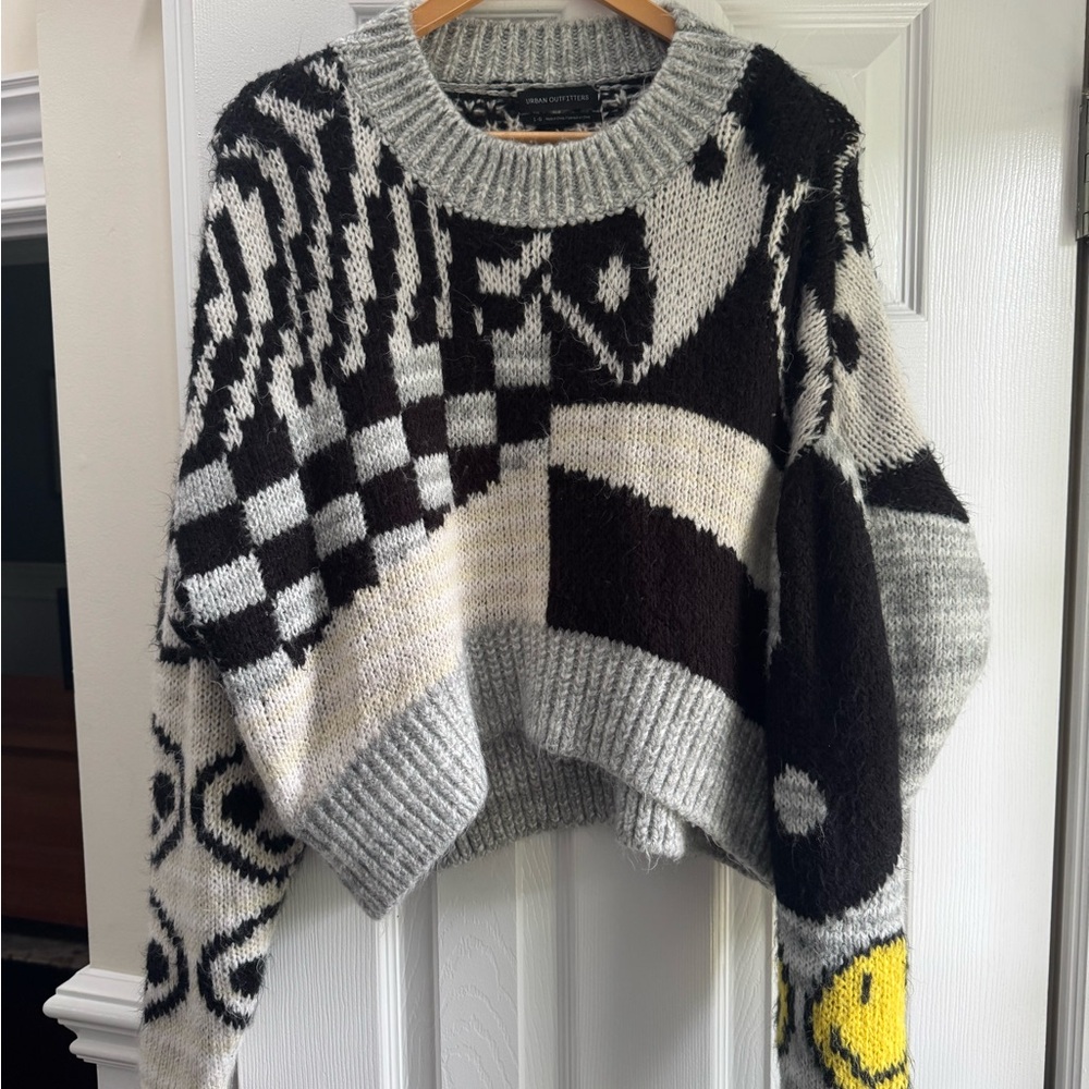 Urban Outfitters Patterned Women's Cropped Sweater